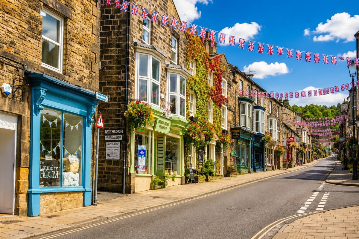 The Willow B&B and restaurant in Pateley Bridge, a stone building with guest rooms above